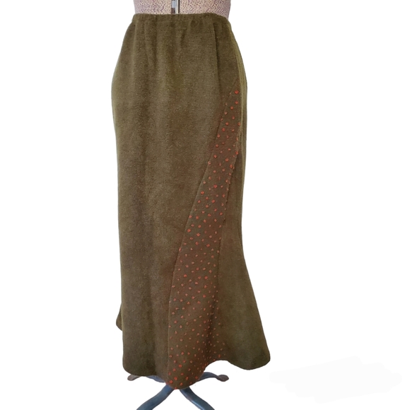 Green knit maxi skirt with orange polkadots - Picture 4 of 11